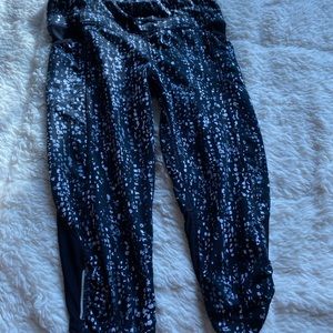 Athleta size small cropped leggings